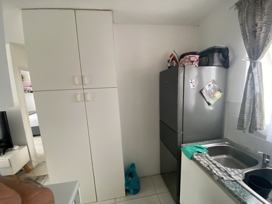 To Let 2 Bedroom Property for Rent in Muizenberg Western Cape